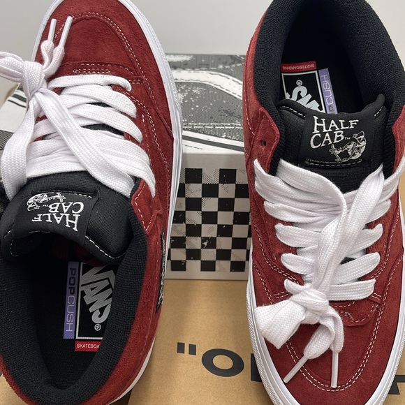 Vans Men’s Skate Half Cab
Pig Suede Brick
VN0A5KYABRI Sneakers - Picture 12 of 16